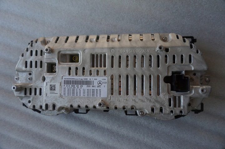 фото №6, Спидометр приборы mercedes w213 2.2 cdi a2139000229