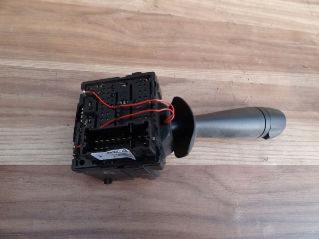 фото №4, Dacia lodgy 2013 перемикач двірник праві org