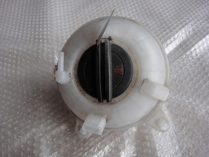 фото №1, Audi q7 e-tron бак жидкости