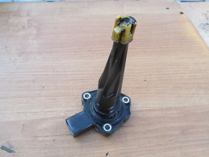 фото №9, Bmw 1 3 f20 f30 1.8i датчик уровня масла 7638343 поддон