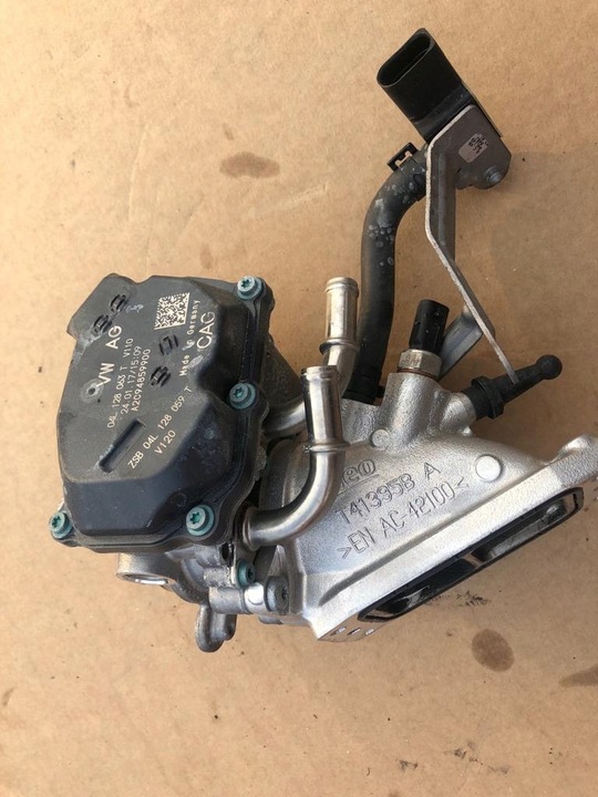 фото №1, Audi q5 80a 2.0 tdi дроссельная заслонка 04l128063t