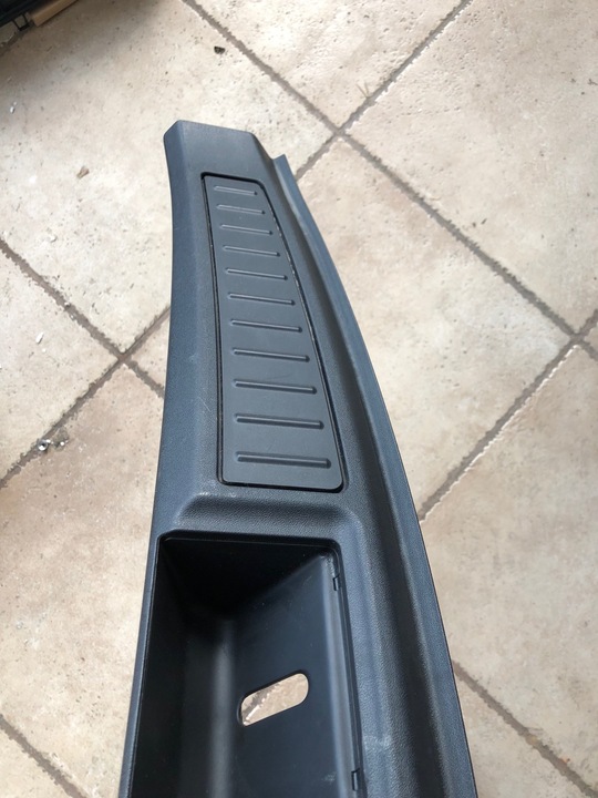 фото №6, Tesla модель s маскувальна накладка багажника зад 101082401d