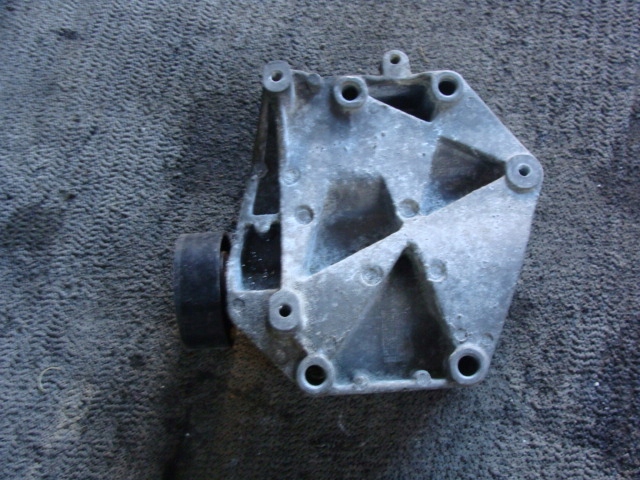 фото №1, Лапи кріплення насоса клімат opel vectra c 55187675