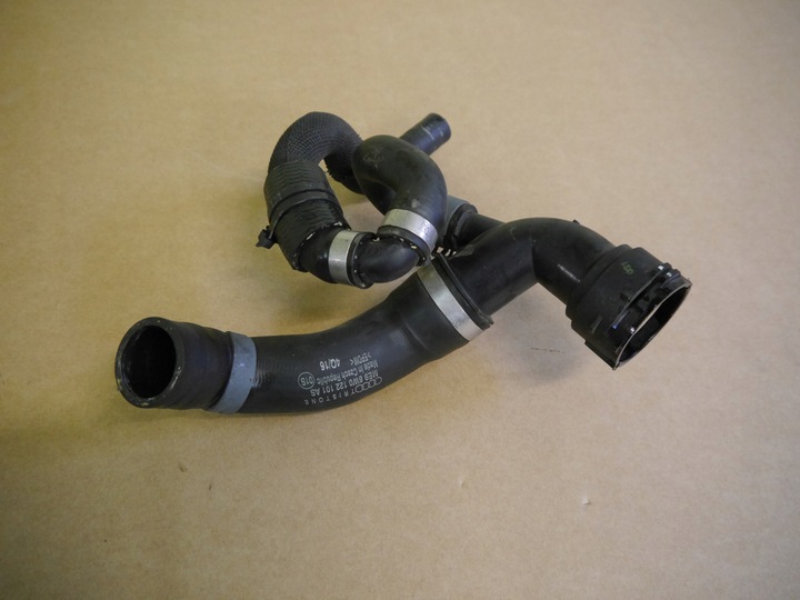 фото №1, Audi s4 b9 шланг воды 8w0122101as