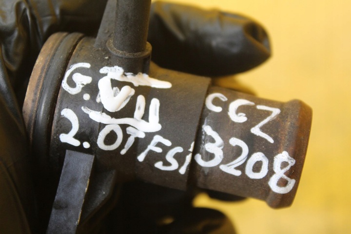 фото №6, Штуцер воды golf vi ccz 2.0 tfsi 06j121132g