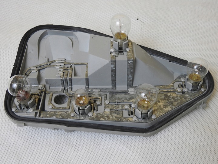 фото №7, Вкладка лампы лампочки правые зад fiat palio 97-01