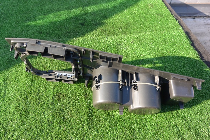 фото №7, Обшивка тунелю підлокітника vw passat b7 usa