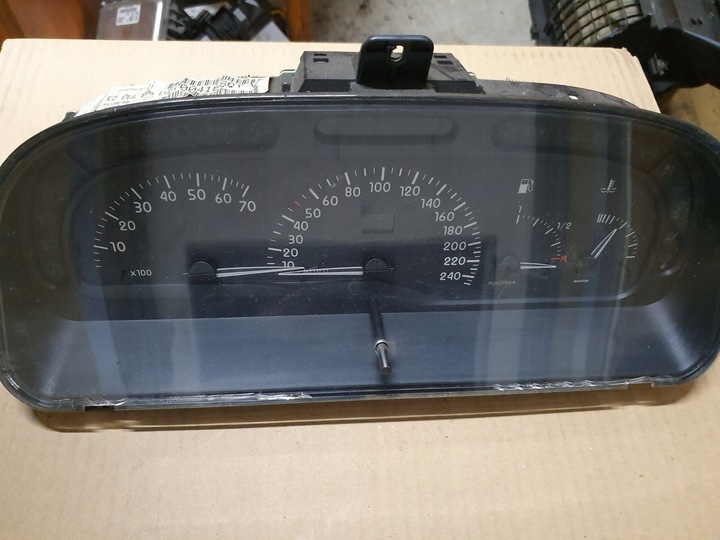 фото №2, Laguna i fl 99r 1,8 спидометр приборы 7700416807c
