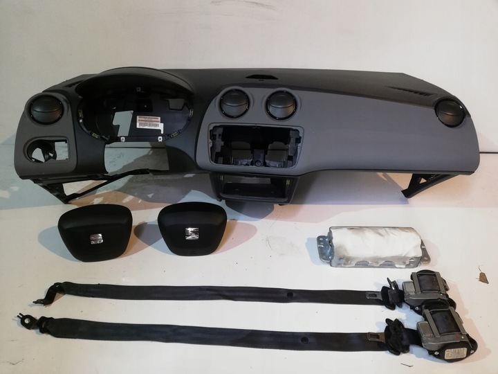 фото №1, Seat ibiza akwg3 консоль подушка безопасности подушки ремни оригинал демонтаж