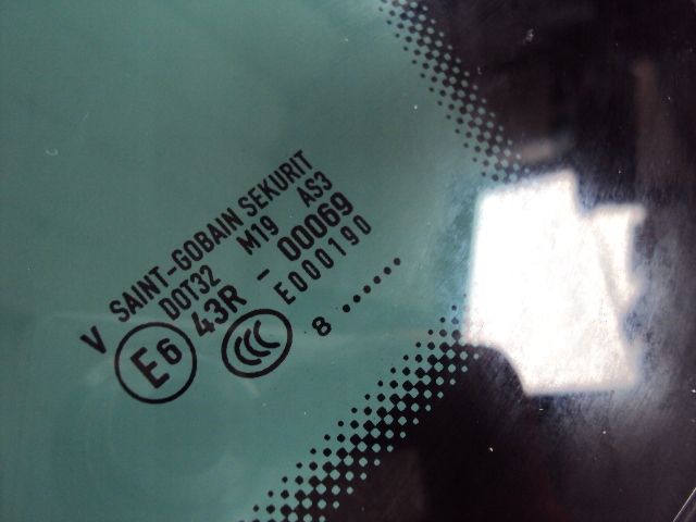 фото №5, Скло кузовна праві зад vw touareg i 2008 рік