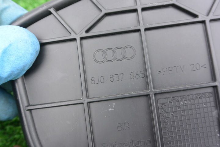 фото №4, Audi оригинальный номер 8j0837865