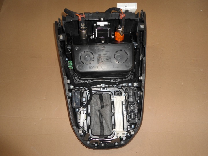 фото №4, Панель кпп / коробка передач usb kia carens iii 2014 1.7 crdi