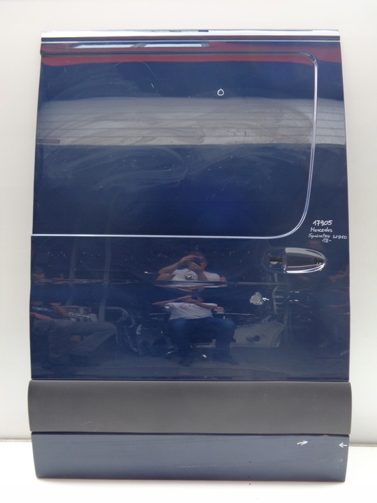 фото №1, Дверь правые сдвижные mercedes sprinter w910 18-