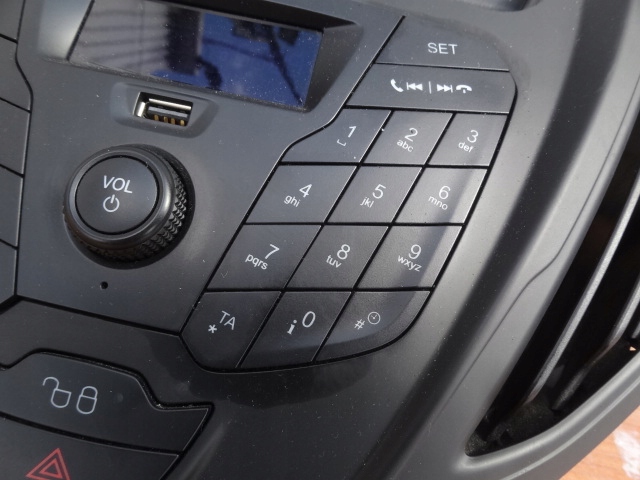 фото №3, Ford tourneo courier 2015 радіо aux оригінал