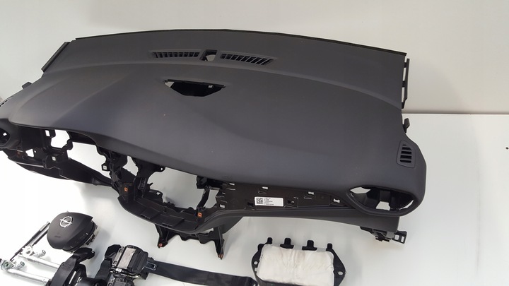 фото №3, Opel crossland панель консоль подушка безопасности подушки ремни оригинал демонтаж