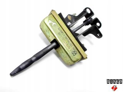 фото №9, Chrysler 300m ограничитель дверь правые зад задний правые