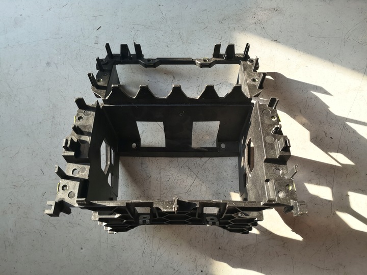 фото №1, Рамка каркас радио vw golf vi 5k0858089d