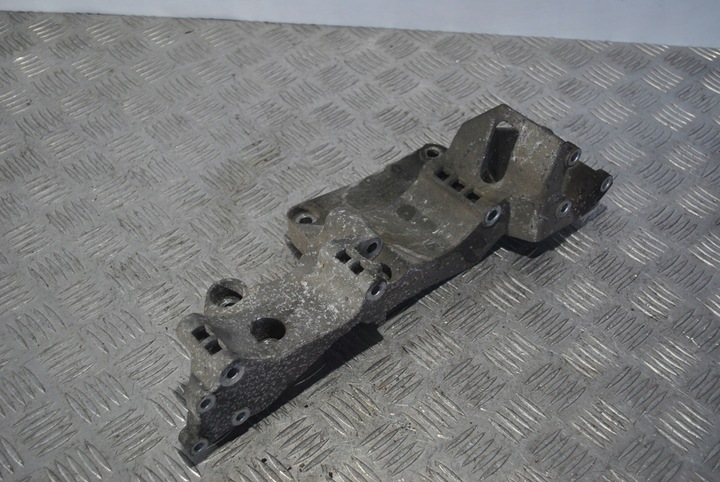 фото №1, Лапи генератора обладнання skoda octavia i 2.0b azj