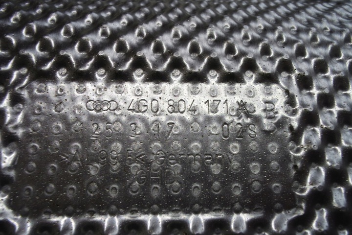 фото №3, Audi rs6 4g9 рестайлинг защита термическая 4g0804171b