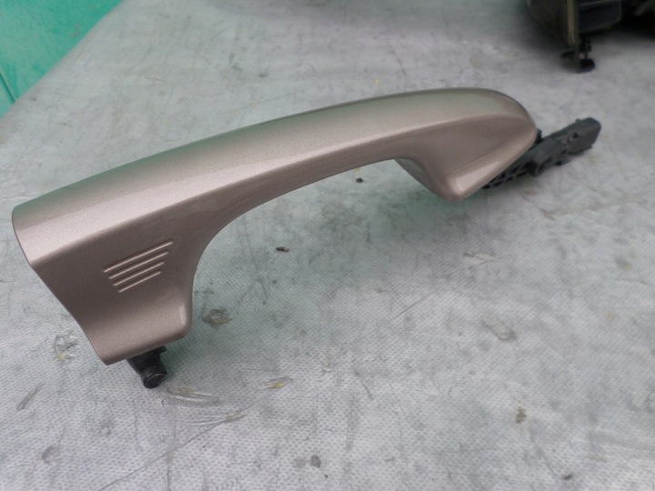 фото №1, Fiest a8 2017 ручка дверь левая keyless