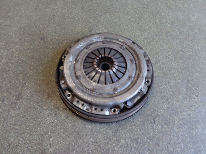 фото №1, Passat b5 superb 2.0 alt зчеплення колесо двомасовий двомасовий маховик маховик з двома масами