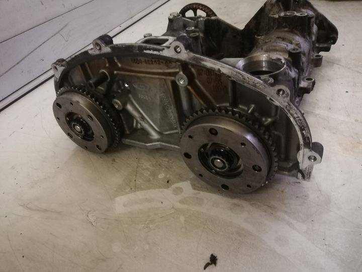 фото №10, Ford focus mk4 крышка валы головка двигателя 1.0