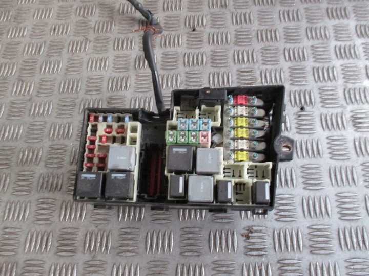 фото №13, Коробка предохранителей c-max 03-06 1.6 tdci