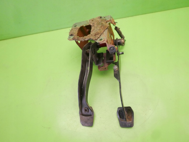 фото №6, Педалі зчеплення гальма ford mondeo mk1 1.8 16v