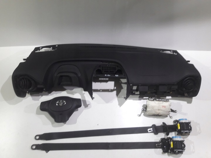 фото №5, Toyota aygo панель консоль подушка безопасности подушки ремни оригинал демонтаж