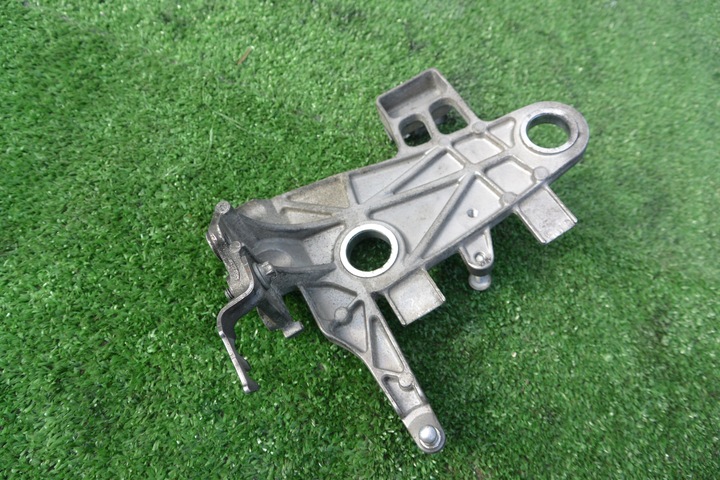 фото №8, Лапи кронштейн двигуна mercedes w204 рестайлінг w212 2.2