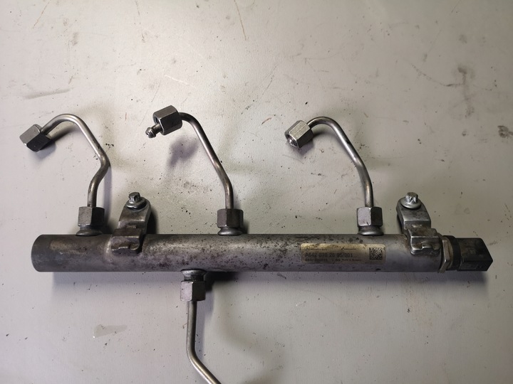 фото №1, Планка впрыскивающий merceds 3.0 v6 cdi w211 w219 w164