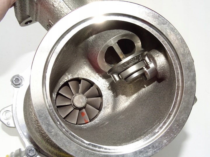 фото №9, Турбонагнетатель 2.0 turbo jaguar f-pace 2017-