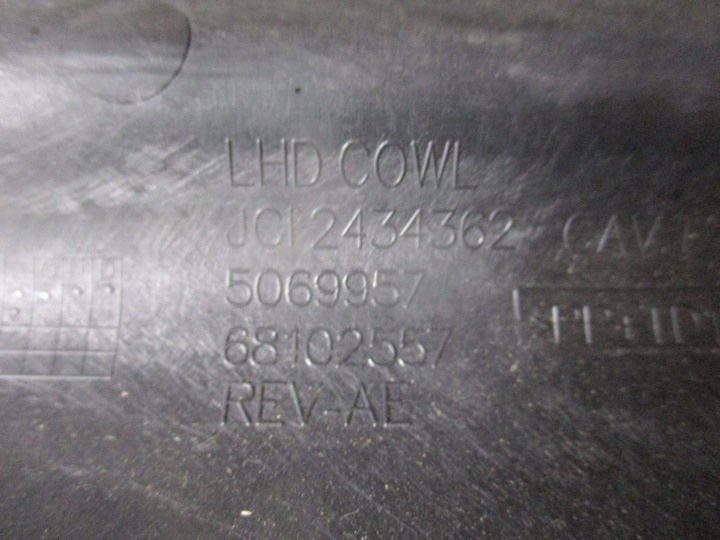 фото №4, Панель под лобовым стеклом jeep cherokee 5069957 14r