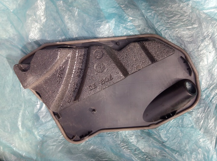 фото №1, Заглушка защита дверь 8p3837916b audi a3