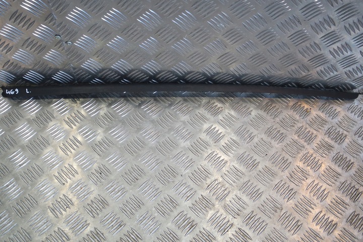 фото №1, Планка стёкла левая audi a6 4g0 4g0854327a