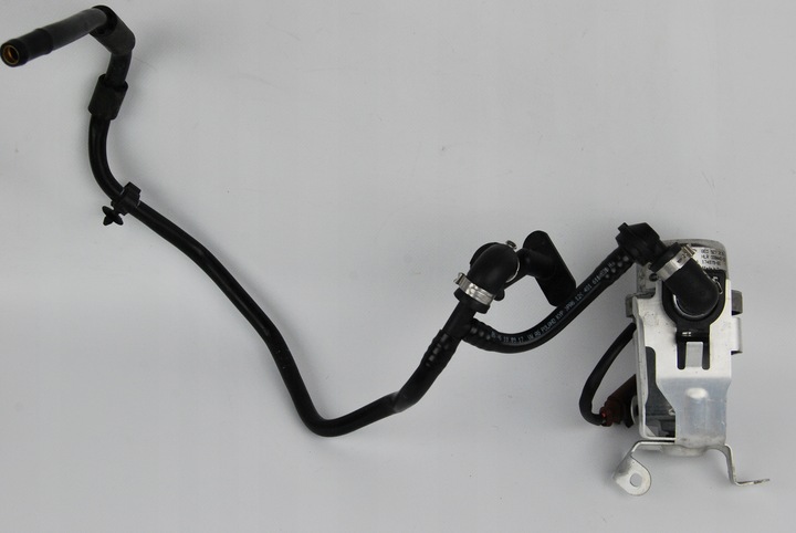 фото №1, Насос вакуум кріплення audi r8 8e0927317k