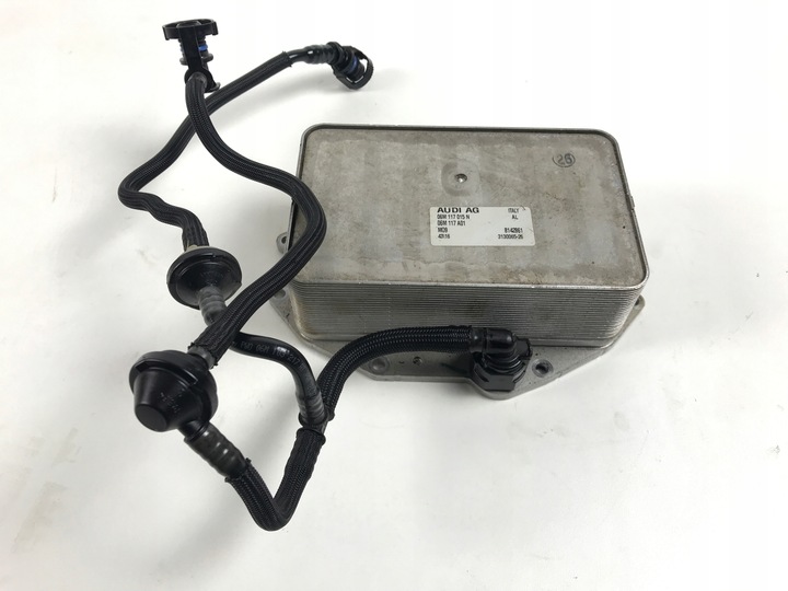 фото №1, Радіатор масла audi rs5 s5 rs4 8w 06m117015n