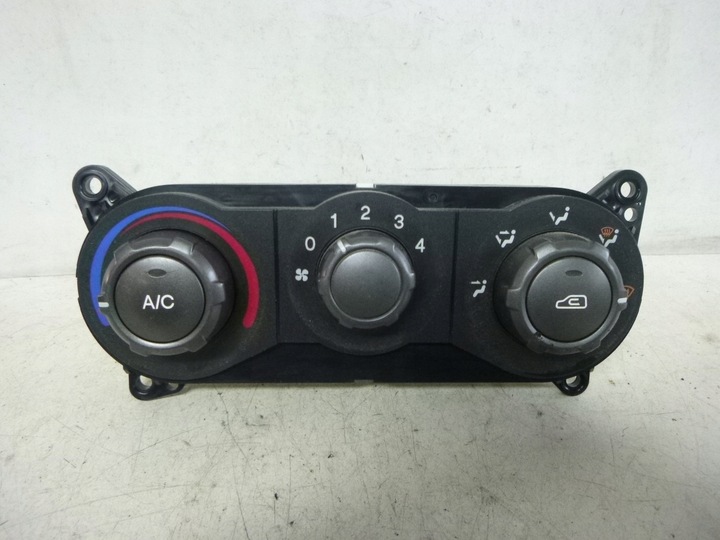 фото №1, Панель кондиционера воздуховод hyundai matrix 2000r.