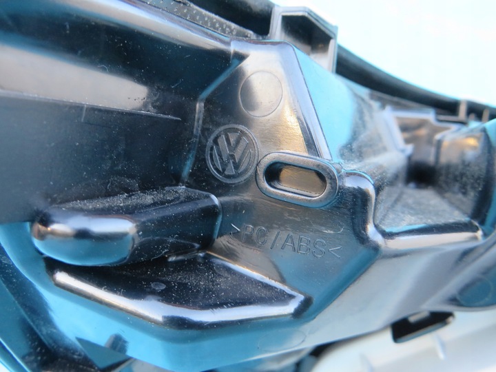 фото №11, Vw t-cross лампа задняя правая зад led 2gm945096c
