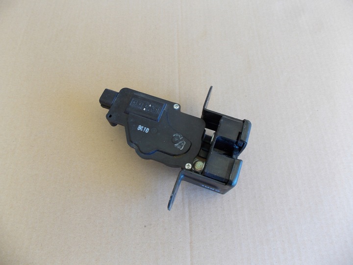 фото №1, Kia sorento i 06-09 замок стёкла крышки багажника