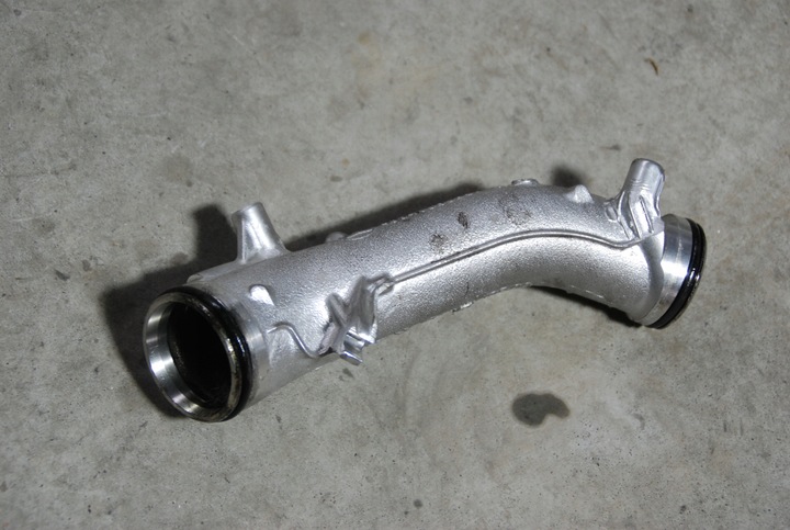 фото №1, Труба повітропровід mercedes e200 e220 w213 2.0 2.2 cdi