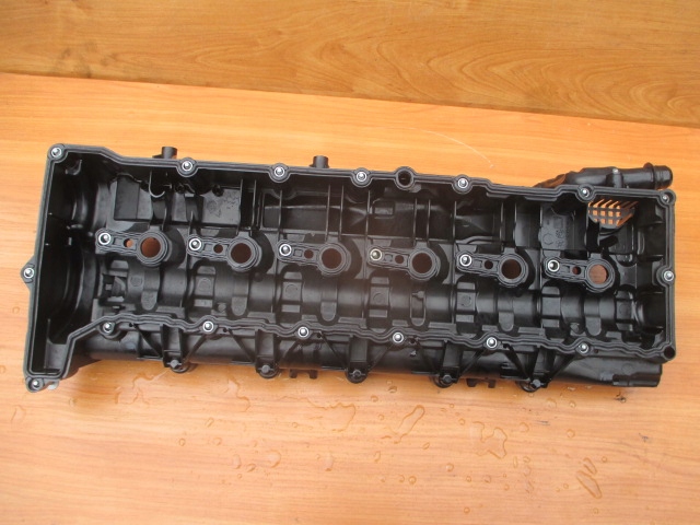 фото №12, Bmw n57 f10 5 f15 f25 f30 f70 3.0 n57 biturbo кришка клапанів 8507607 bdb