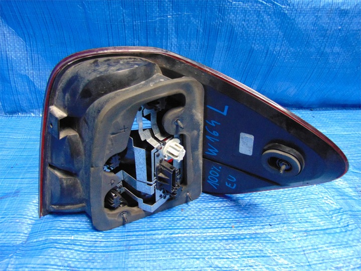 фото №5, Mercedes ml w164 amg лампа левая зад задняя тёмное