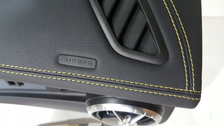 фото №6, Mercedes gla w156 панель консоль подушка безопасности подушки ремни оригинал демонтаж