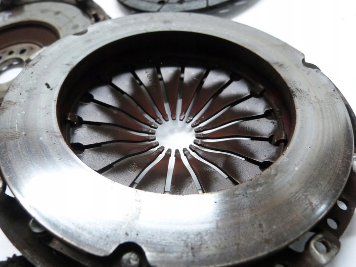 фото №6, Peugeot 207 cc ds3 1.6 thp сцепление прижим двухмассовый маховик