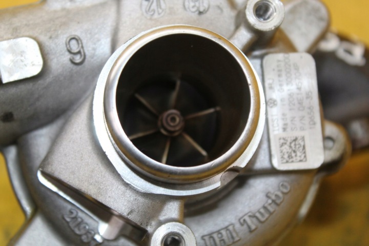 фото №5, Турбонагнетатель vw polo v golf vii audi seat skoda1.4 tsi 04e145704p