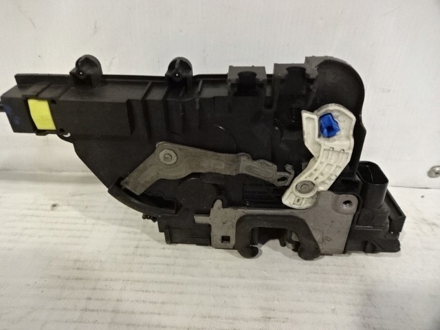 фото №8, Замок двері правий перед mercedes vito a447