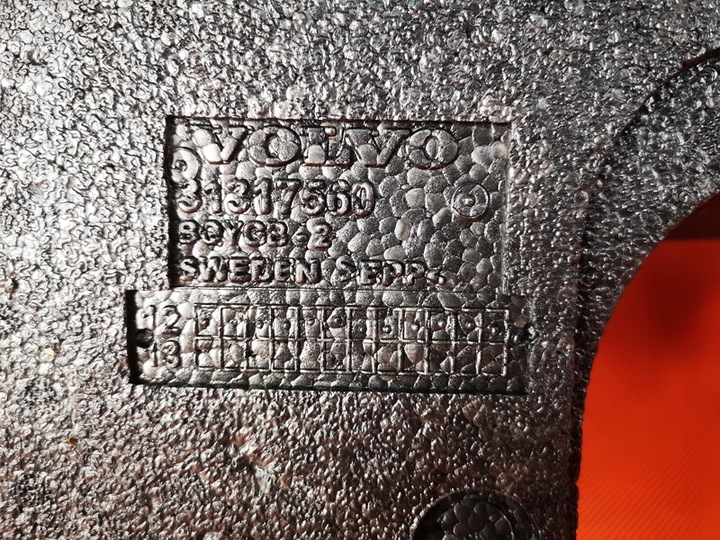 фото №8, Volvo v40 ii бардачок полка багажника 31317560