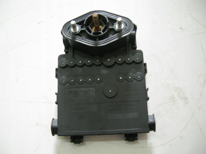 фото №8, Porsche 911 997 коробка корпус предохранителей