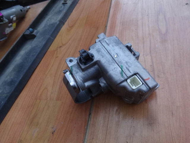 фото №1, Space star ii 2015 1,2 блокировка руль оригинал